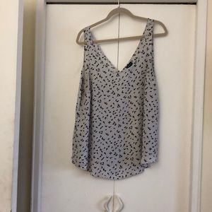 Torrid size 1 grey/white bird detail top